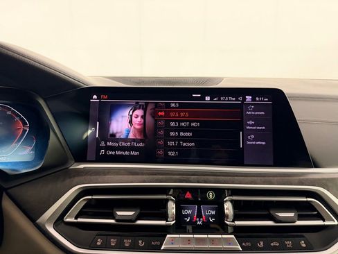 Used 2021 BMW X7 xDrive40i w/ Dynamic Handling Package AWD/4WD image 19