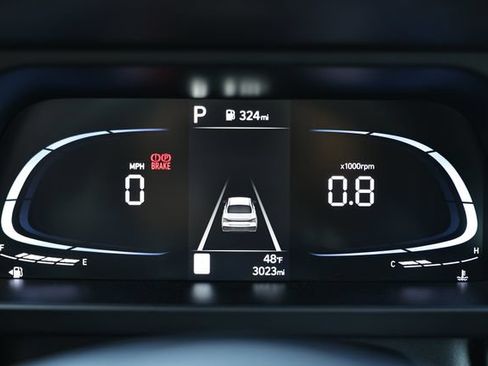 Certified 2025 Hyundai Elantra Sport FWD image 29
