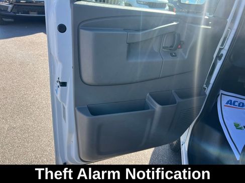 Used 2020 Chevrolet Express 3500 LT w/ LT Preferred Equipment Group image 12