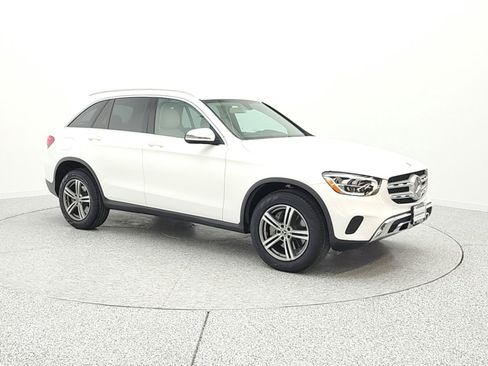 Used 2020 Mercedes-Benz GLC 300 4MATIC image 3