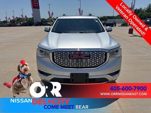 Used 2018 GMC Acadia Denali w/ Technology Package FWD image 8