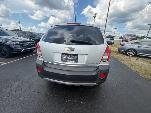 Used 2014 Chevrolet Captiva Sport LS FWD image 4