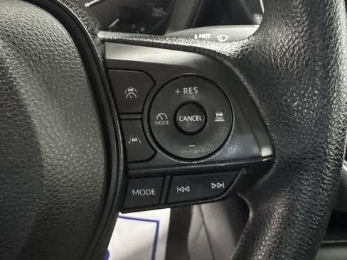 Used 2023 Toyota Corolla LE FWD image 6