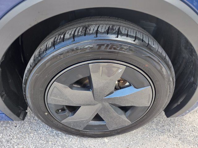 Used 2024 Toyota Prius LE FWD image 9