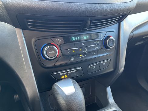Used 2017 Ford Escape SE AWD/4WD image 19
