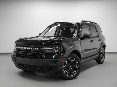 Used 2022 Ford Bronco Sport Outer Banks w/ Tech Package AWD/4WD image 6