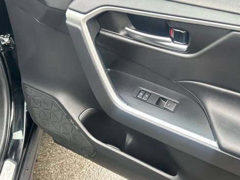 Used 2023 Toyota RAV4 AWD Hybrid image 34