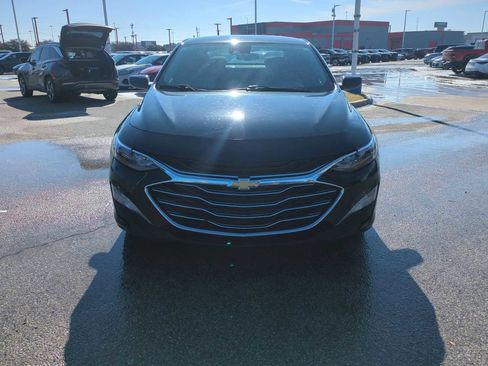 Used 2023 Chevrolet Malibu LT image 3