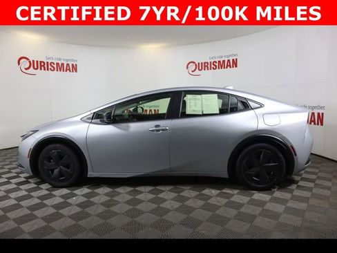 Used 2024 Toyota Prius LE image 5