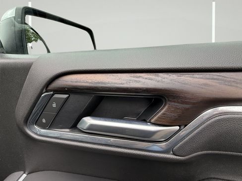 Certified 2025 GMC Sierra 1500 SLT image 56