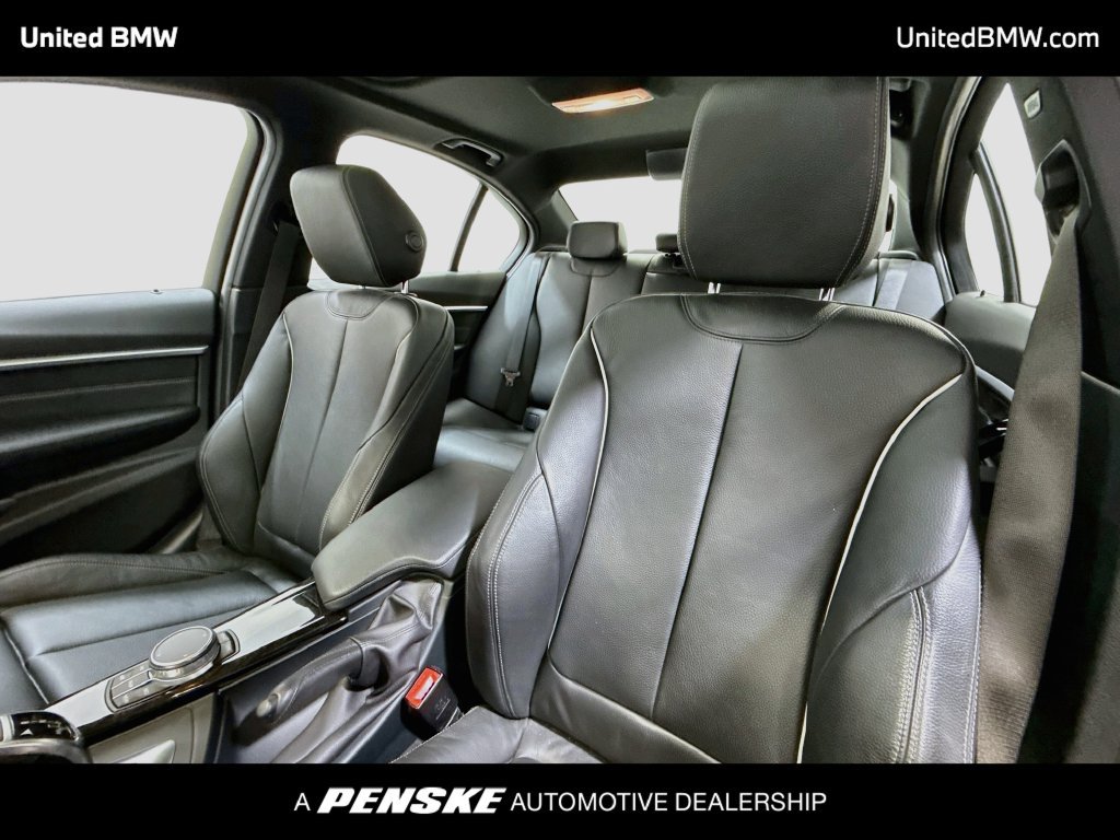 Used 2018 BMW 340i Sedan RWD image 12