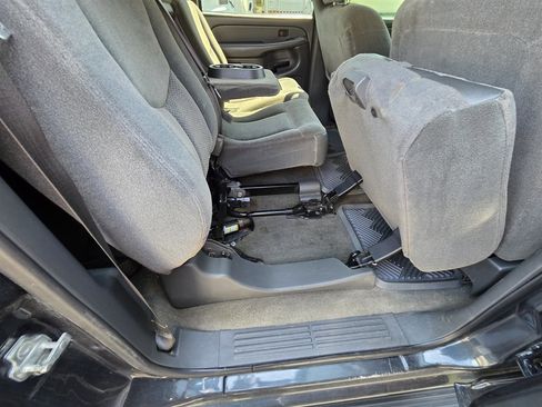 Used 2004 Chevrolet Silverado 2500 LS w/ Skid Plate Package image 30