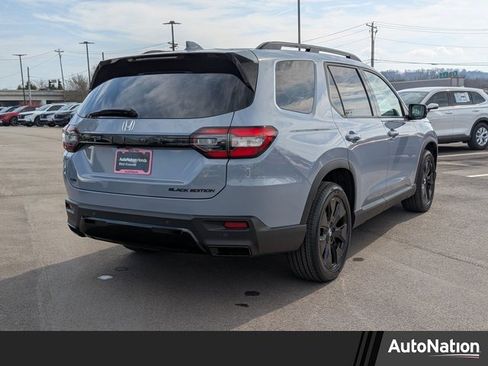 New 2026 Honda Pilot Touring image 1