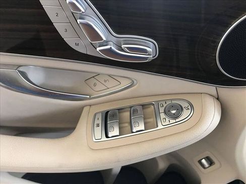 Used 2018 Mercedes-Benz GLC 300 image 14