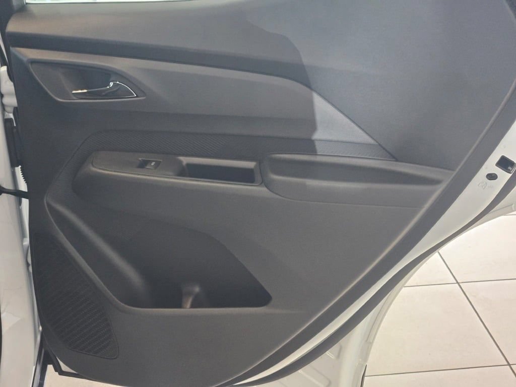 New 2027 Chevrolet Bolt LT w/ Comfort Package FWD image 9
