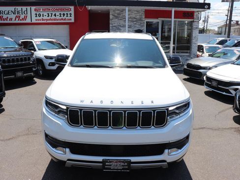Used 2024 Jeep Wagoneer Series II AWD/4WD image 9