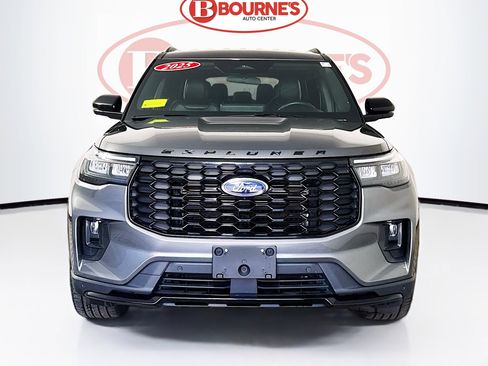 Used 2025 Ford Explorer ST-Line w/ ST-Line Street Pack image 5