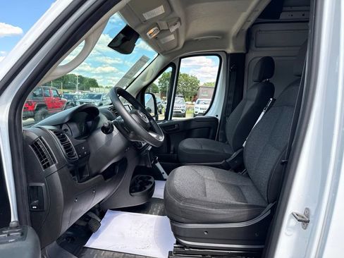Used 2024 RAM ProMaster 2500 w/ Convenience Group FWD image 26