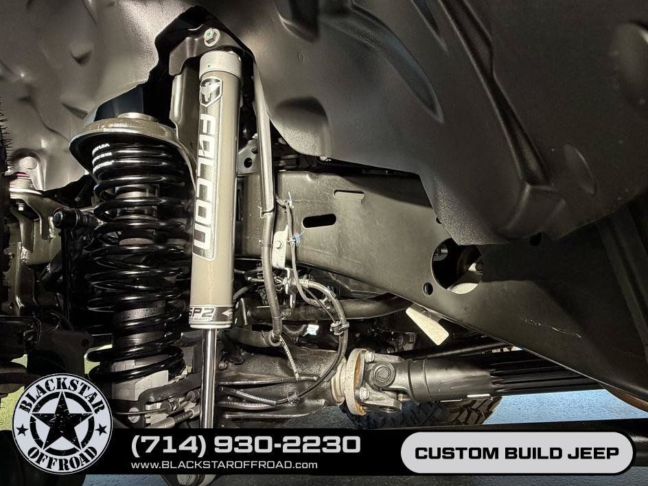 Used 2025 Jeep Wrangler Unlimited Rubicon AWD/4WD image 29