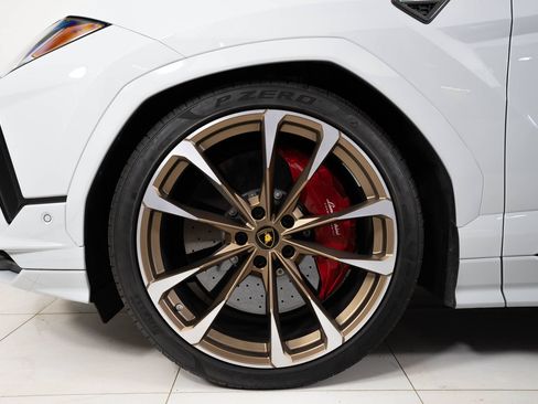 Used 2023 Lamborghini Urus S AWD/4WD image 10