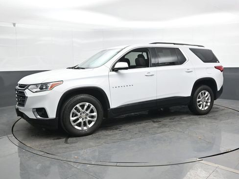 Used 2020 Chevrolet Traverse LT w/ LPO, Floor Liner Package AWD/4WD image 9