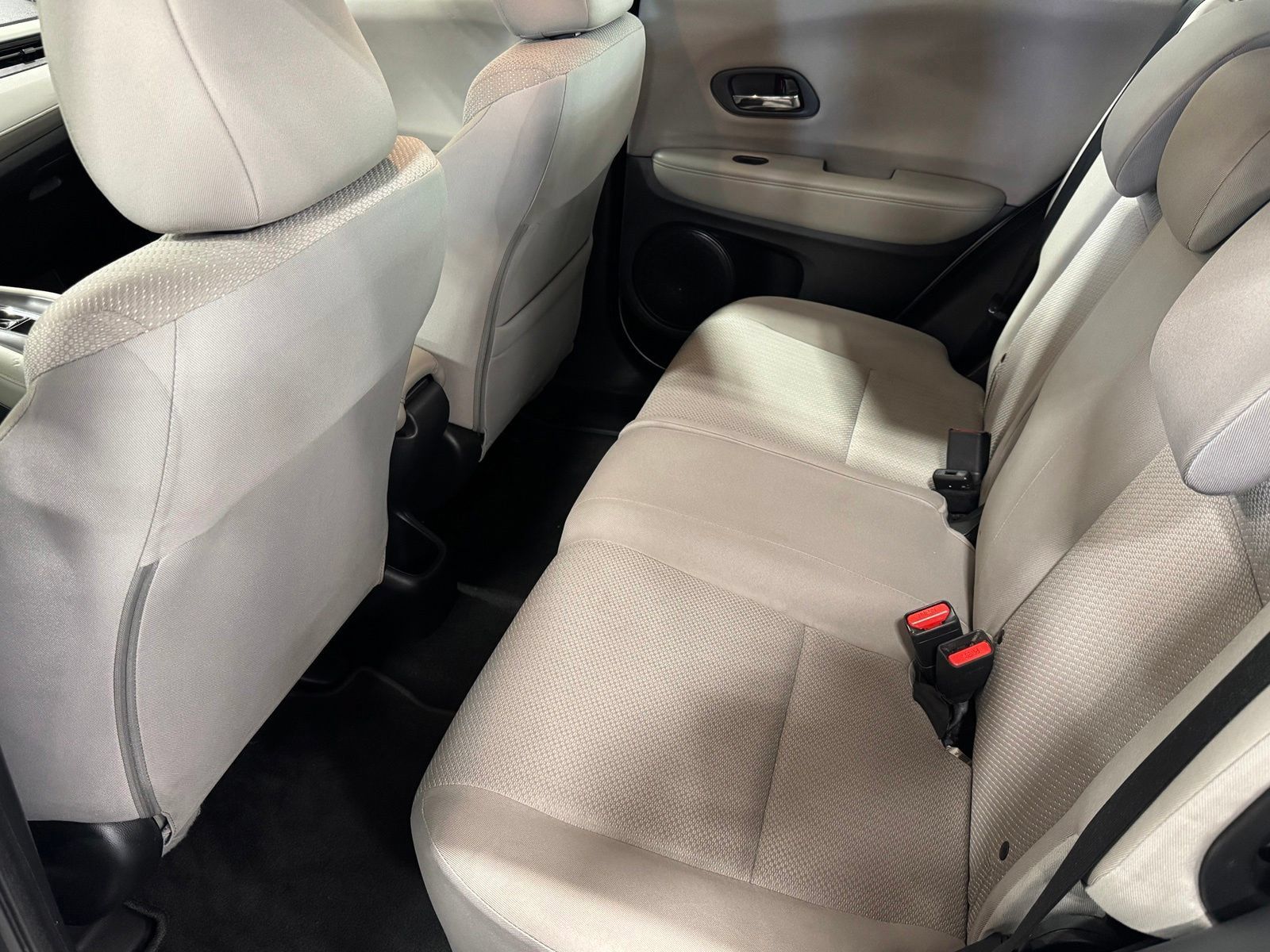 Used 2018 Honda HR-V LX image 37