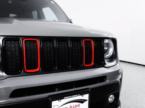 Used 2022 Jeep Renegade Altitude AWD/4WD image 4