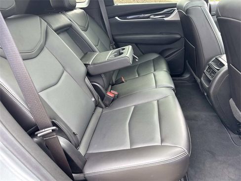 Used 2025 Cadillac XT5 Premium Luxury image 10