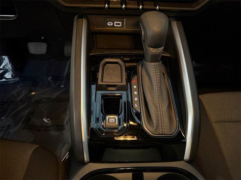 Used 2025 Chevrolet Colorado W/T w/ WT Custom Package image 18