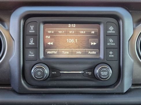 Used 2020 Jeep Wrangler Unlimited Sport image 19