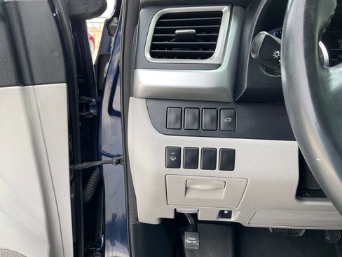 Used 2014 Toyota Highlander XLE image 16