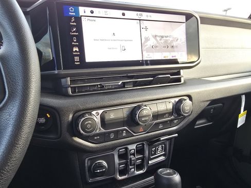 New 2026 Jeep Gladiator Sport AWD/4WD image 14