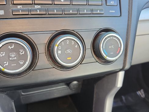 Used 2015 Subaru Forester 2.5i w/ Alloy Wheel Package image 37