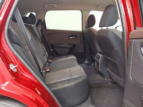 Used 2023 Nissan Rogue SV FWD image 10