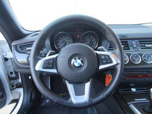 Used 2013 BMW Z4 sDrive28i image 18