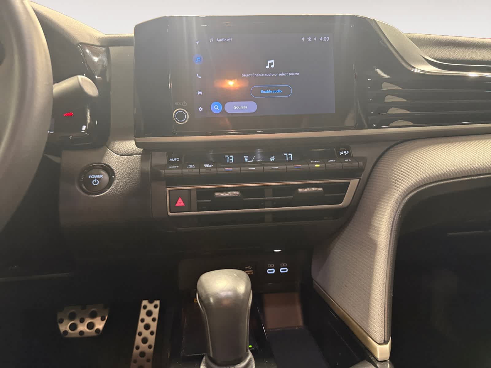 Used 2025 Toyota Camry SE FWD image 12