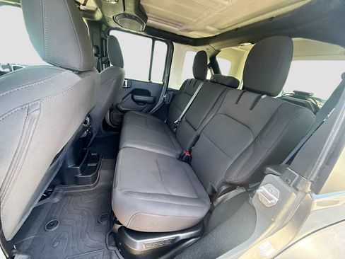 Certified 2023 Jeep Wrangler Unlimited AWD/4WD image 27
