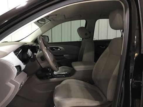 Used 2019 Chevrolet Traverse LT w/ LPO, Floor Liner Package AWD/4WD image 20