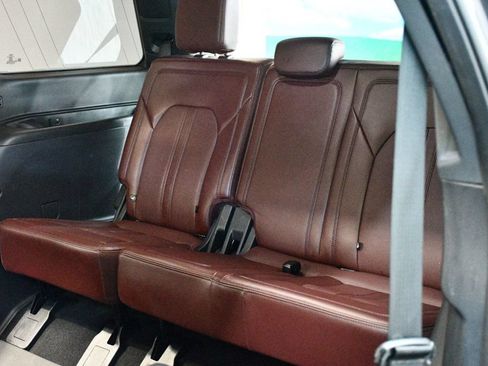 Used 2024 Ford Expedition Limited AWD/4WD image 39