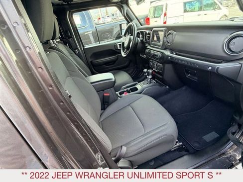 Certified 2022 Jeep Wrangler Unlimited Sport image 11