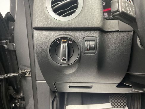 Used 2016 Volkswagen Tiguan S AWD/4WD image 13