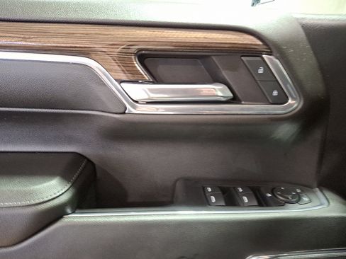 Used 2024 Chevrolet Silverado 1500 LT image 12