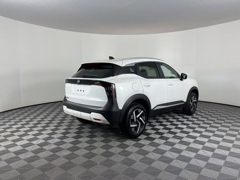 New 2026 Nissan Kicks SV image 10