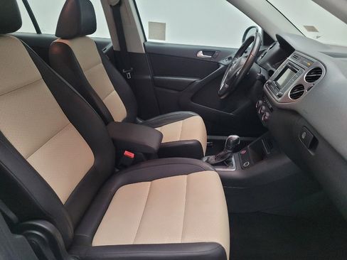 Used 2016 Volkswagen Tiguan S FWD image 21