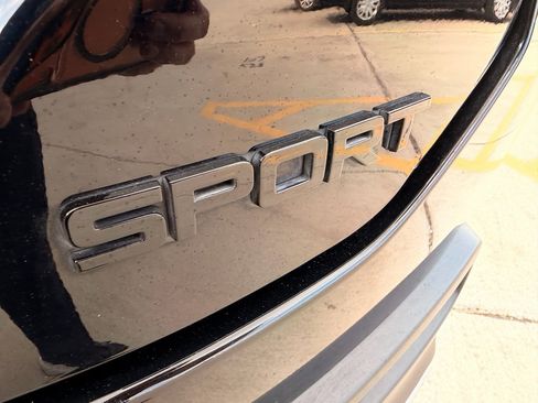 Certified 2023 Honda Pilot Sport image 10