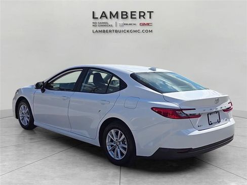 Used 2026 Toyota Camry LE FWD image 3