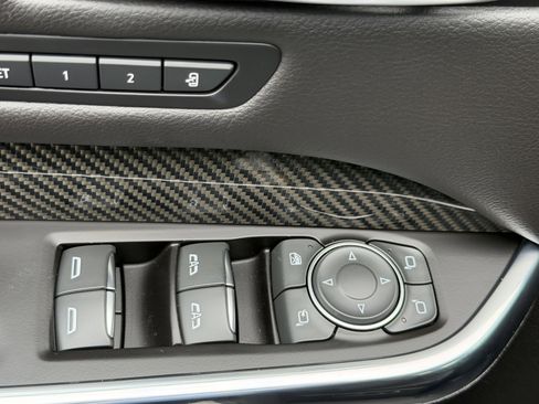 Certified 2023 Cadillac XT4 Sport w/ LPO, Onyx Lite Package image 18