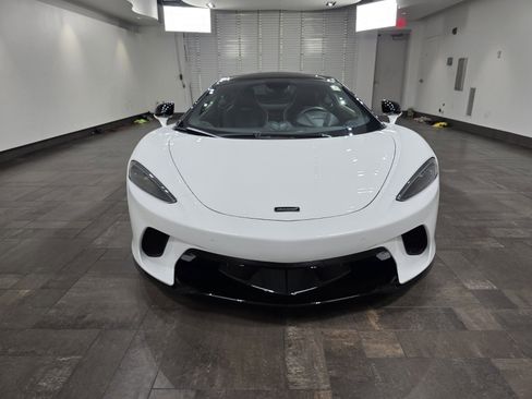 Used 2023 McLaren GT RWD image 2