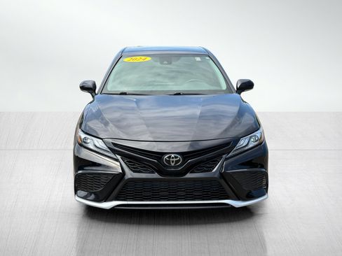 Used 2024 Toyota Camry XSE FWD image 8