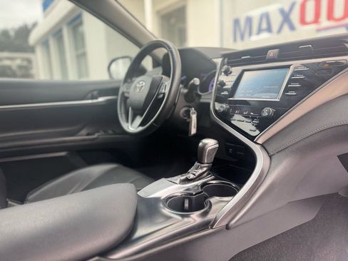 Used 2018 Toyota Camry SE FWD image 52